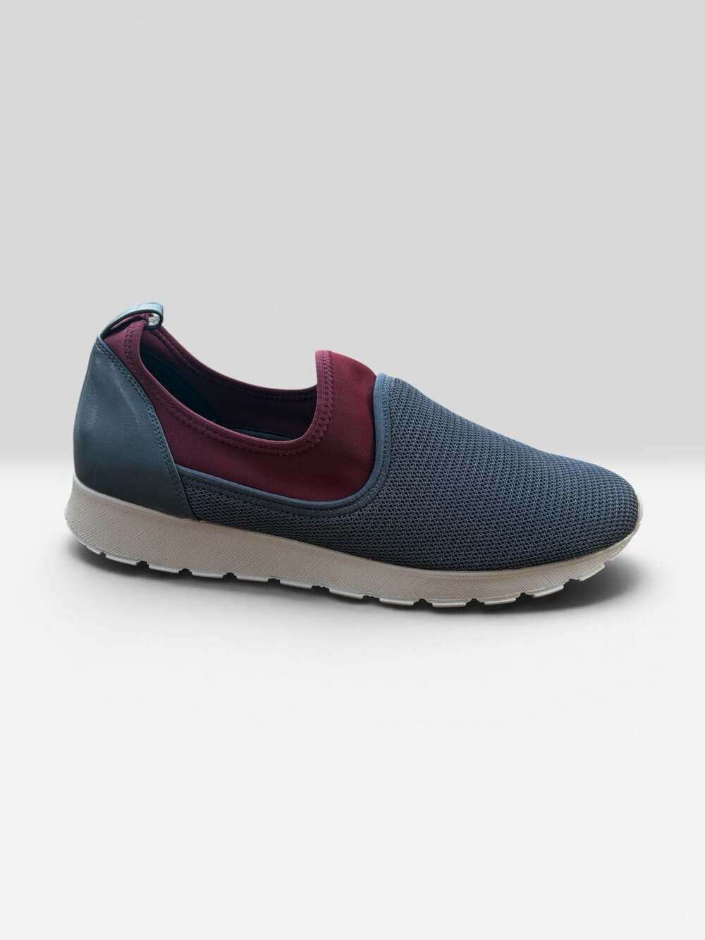 New Lori Goldstein Collection Li-Posy Mesh Slip-On Sneakers Size 11M